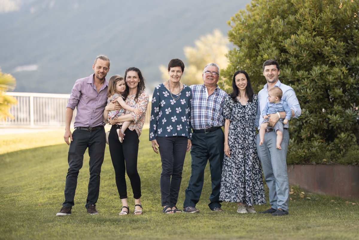 La famiglia Oberberger, ospite dell'Hotel Torgglhof di Caldaro